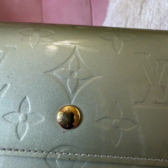 💯 Authentic Louis Vuitton Monogram Long Wallet in Green Vernis! - Picture 8 of 10
